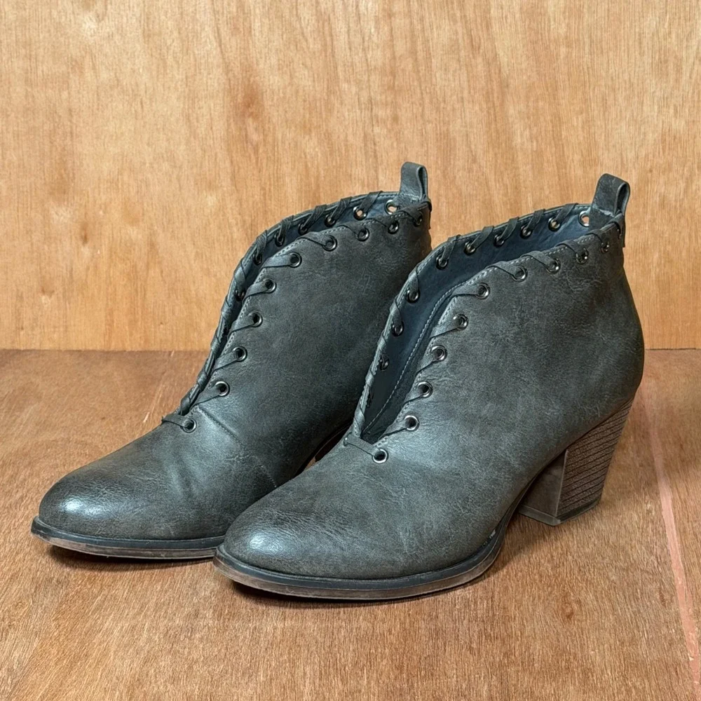 Mata Booties Women's Grey Faux‎ Leather Lace Up Block Heel Ankle Boots 9 boho